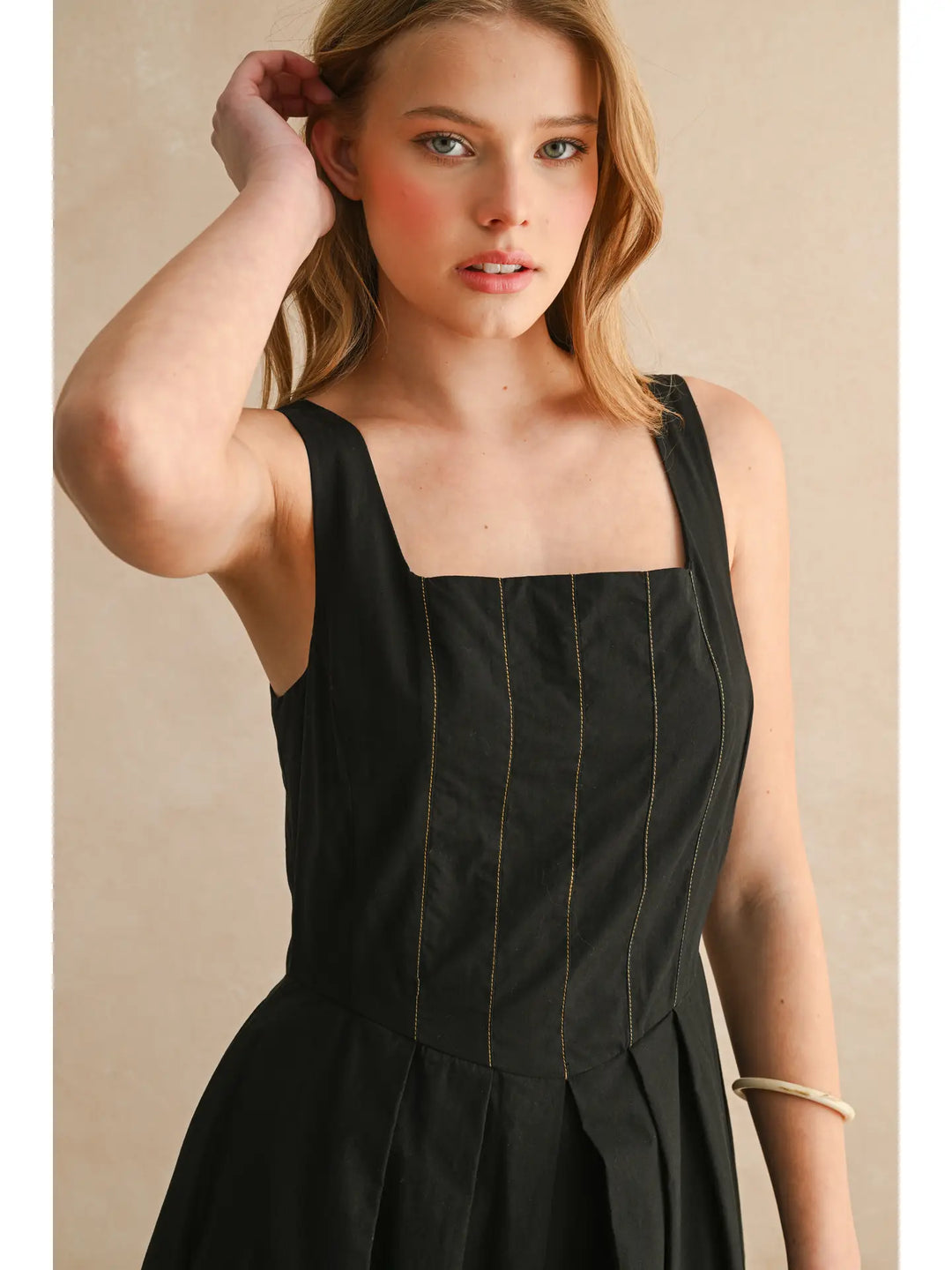 STITCH FRONT PLEATED DETAIL DRESS