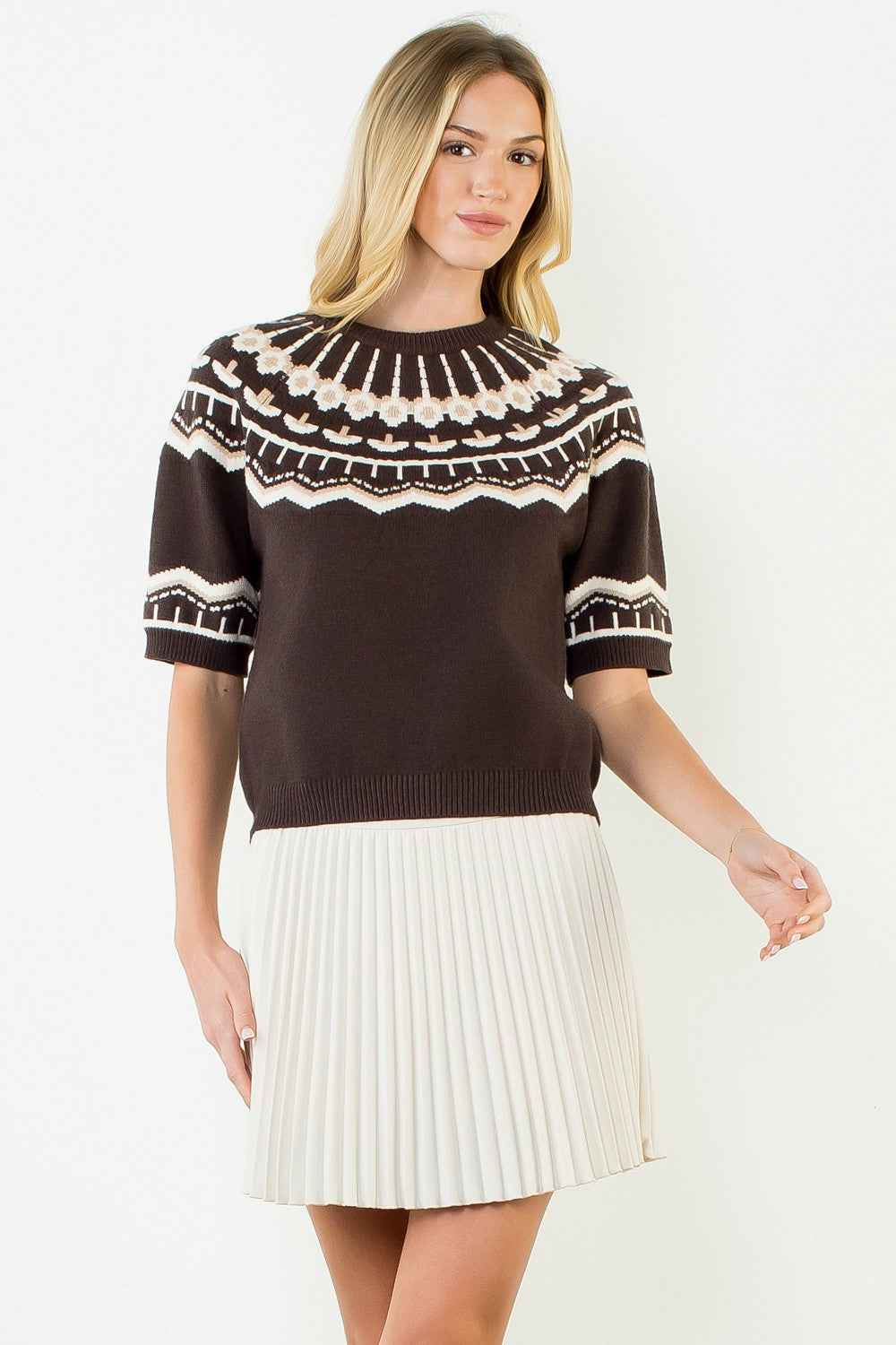 SHORT SLEEVE PATTERN SWEATER