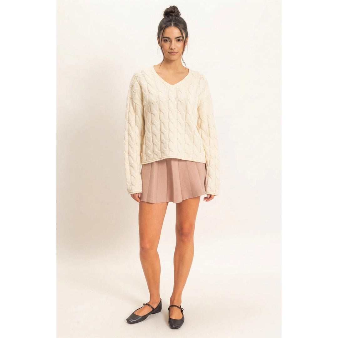 CABLE KNIT V-NECK SWEATER