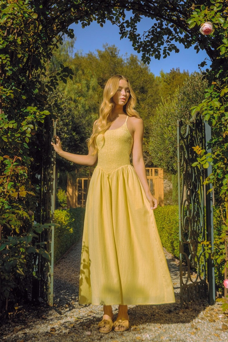 SCOOP NECK SMOCKED BODICE CRINKLE MAXI DRESS