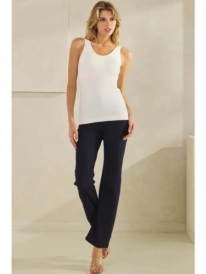 WOMENS REVERSIBLE SEAMLESS TANK WITH BUILT IN BRA
