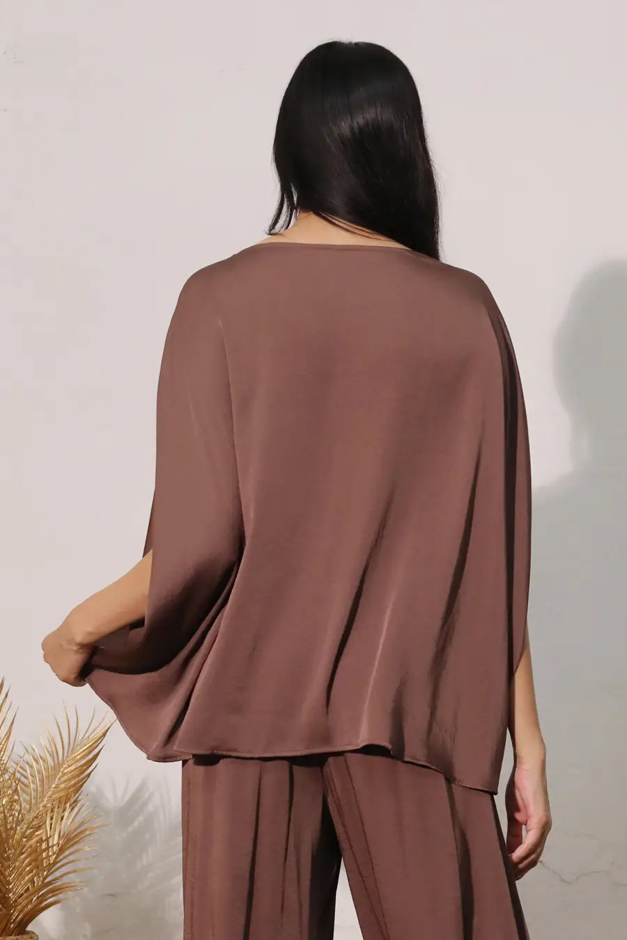 WASHED POLY SILK BOAT NECK CAFTAN TOP