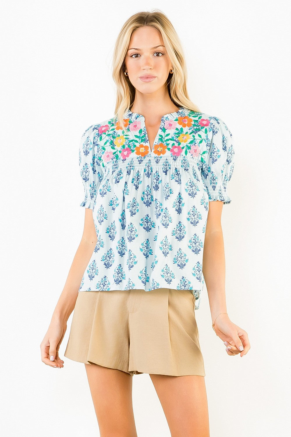 PATTERN TOP WITH FLORAL EMBROIDERY