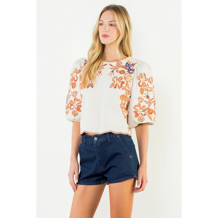 FLORAL EMBROIDERED PUFF SLEEVE TOP