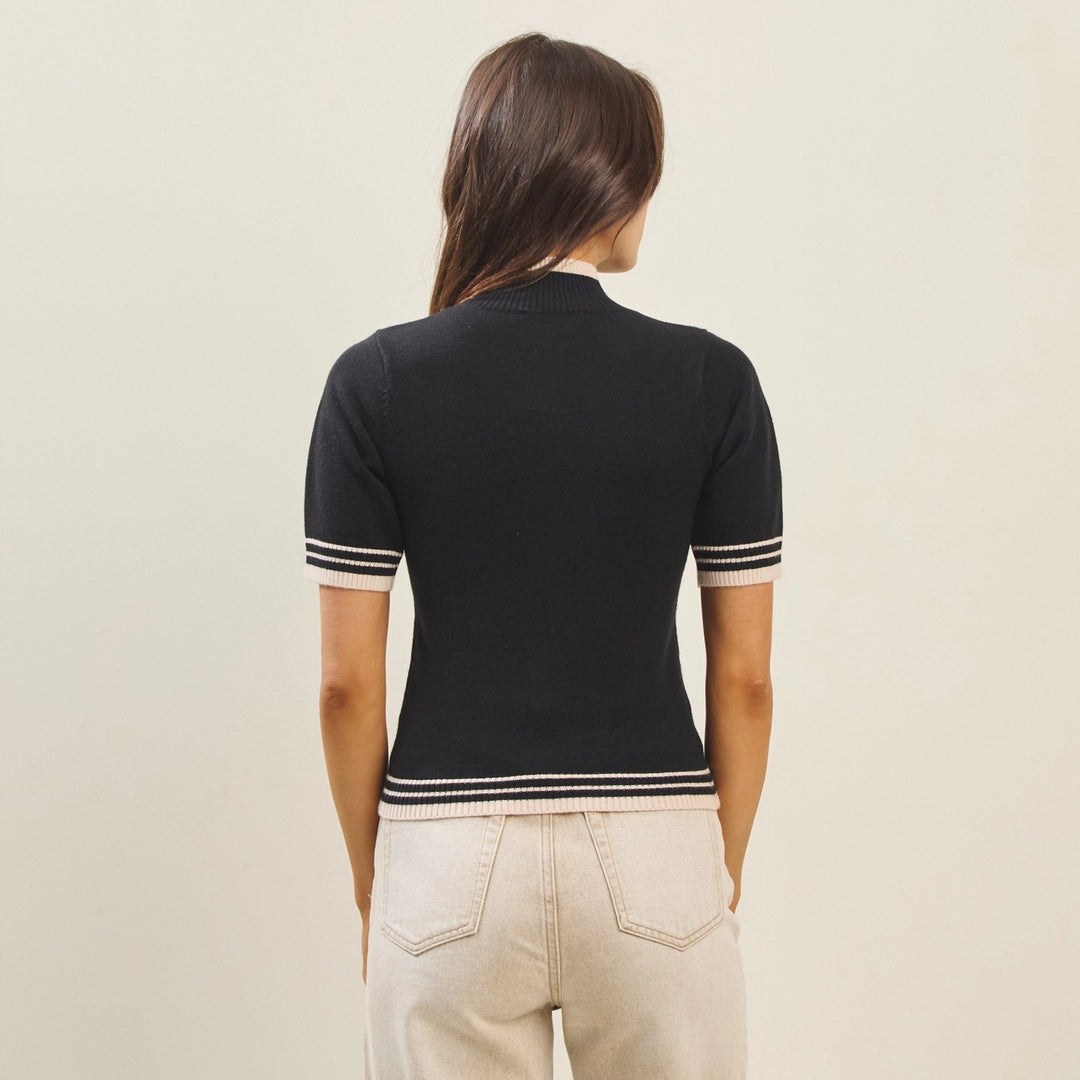 COLOR CONTRAST DETAILED MOCK NECK SWEATER TOP