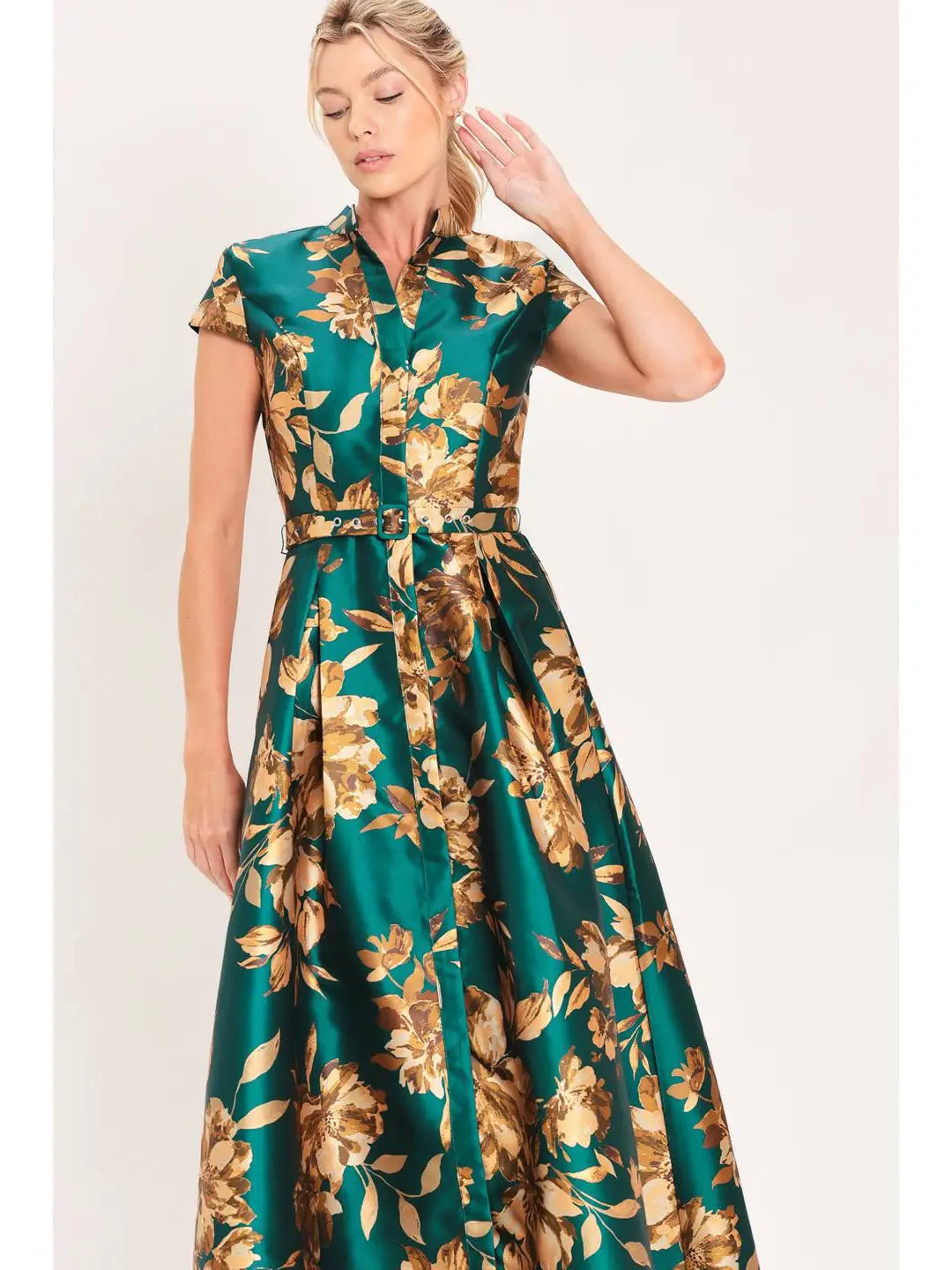 A PRINTED WOVEN MAXI DRESS
