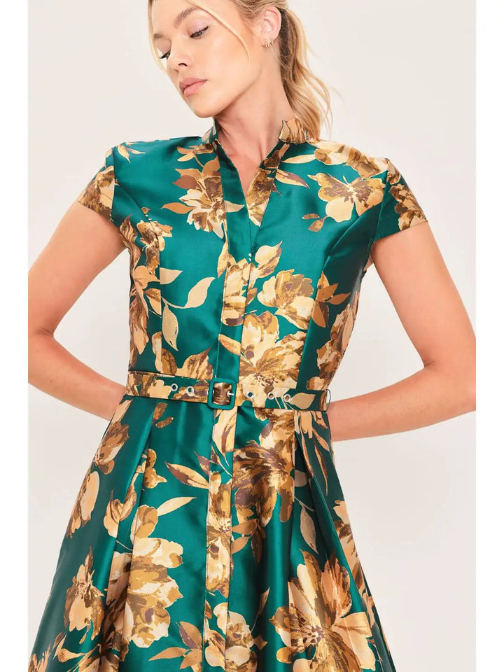 A PRINTED WOVEN MAXI DRESS