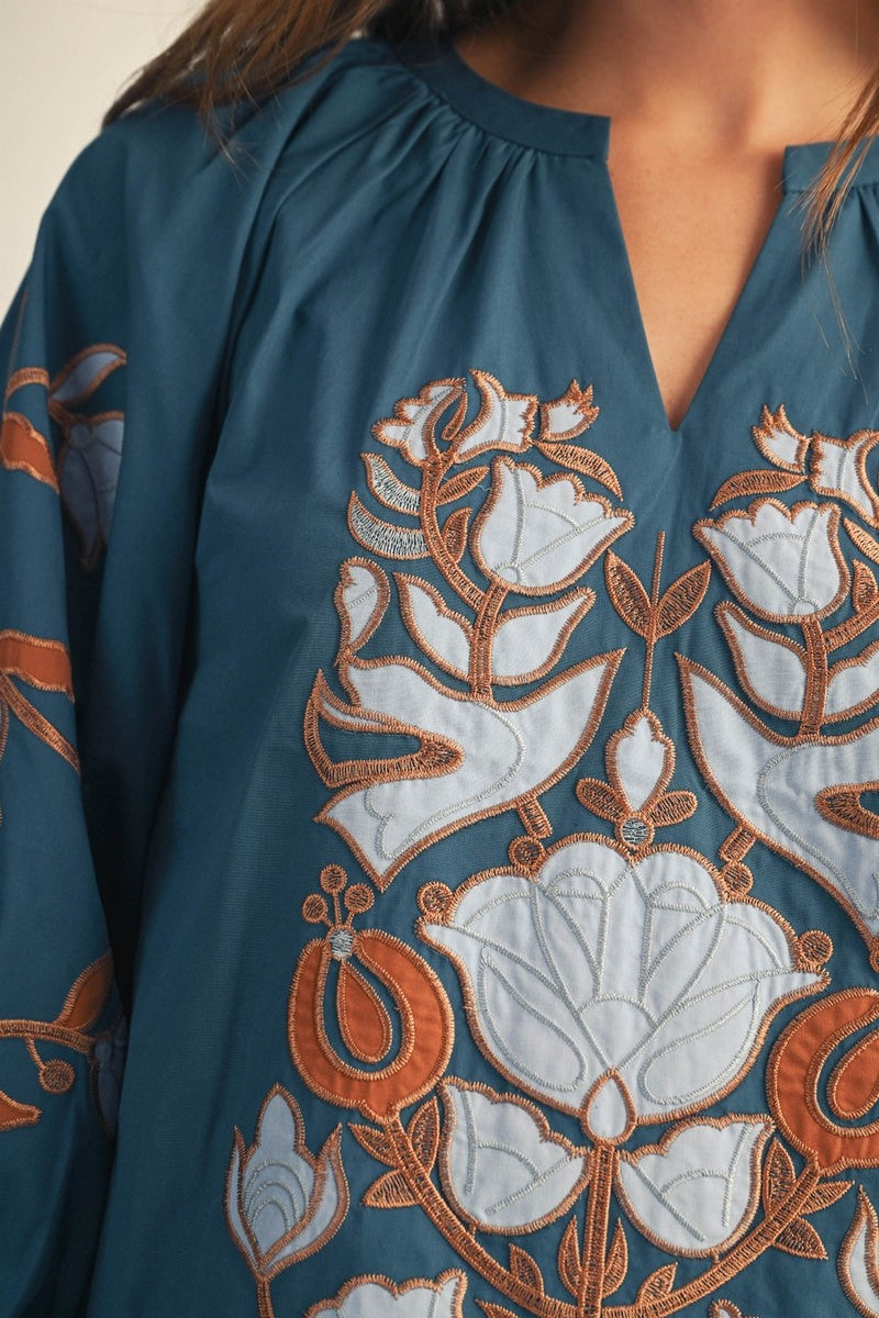 EMBROIDERED BAROQUE FLORAL TOP