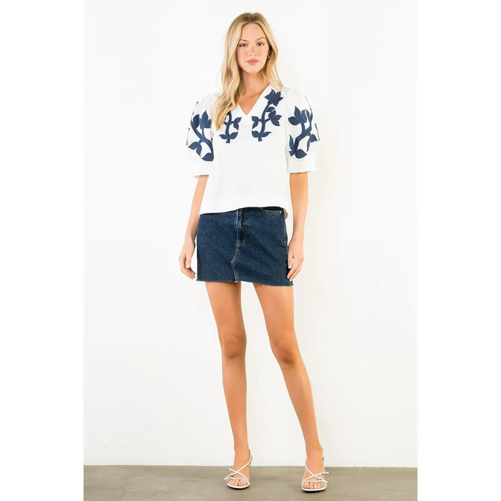 EMBROIDERED PUFF SLEEVE TOP