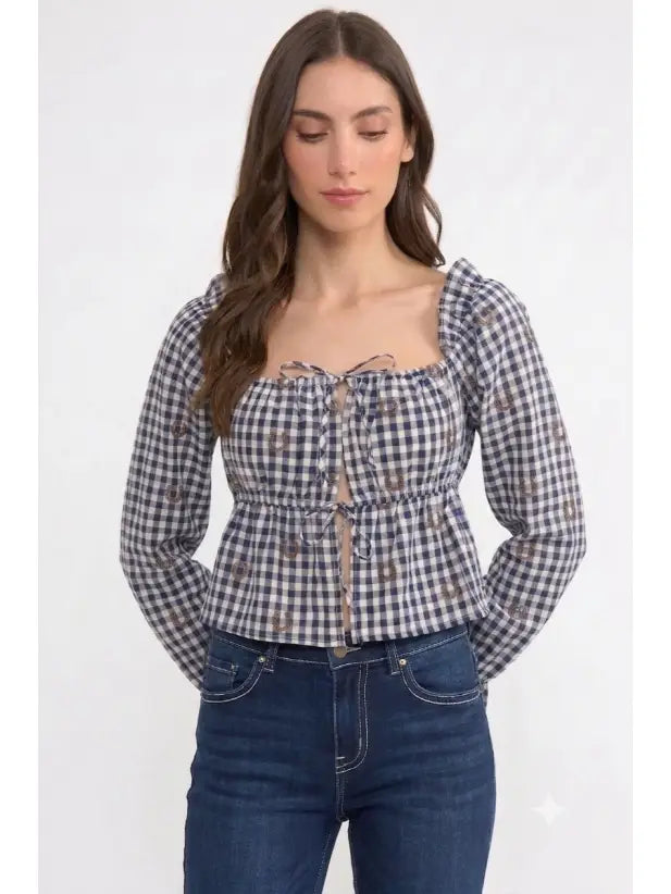 GINGHAM EYELET PEPLUM HORSESHOE EMBROIDERY TOP