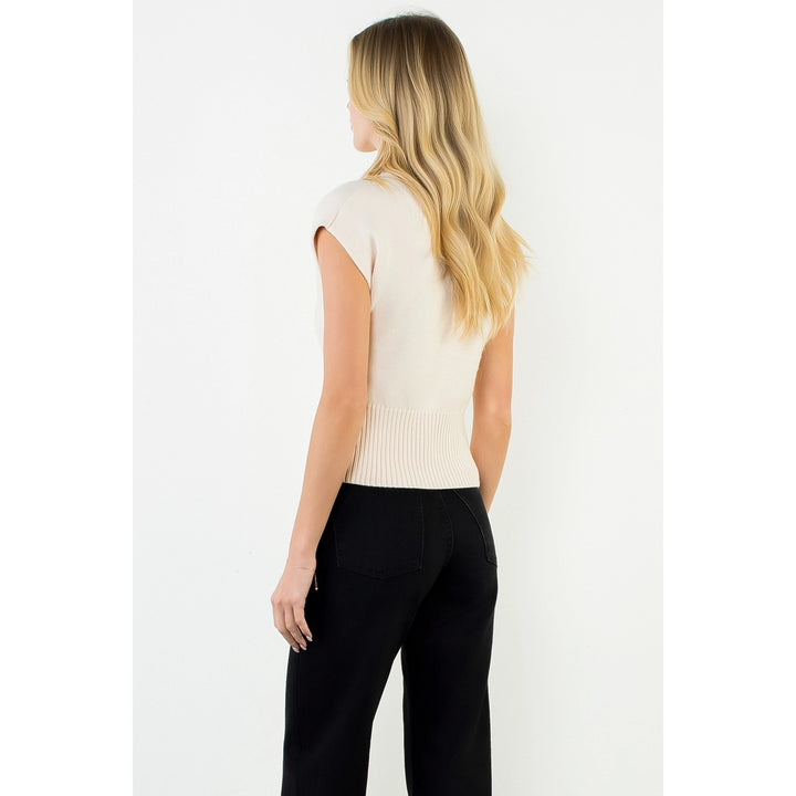 SLEEVELESS SWEATER TOP