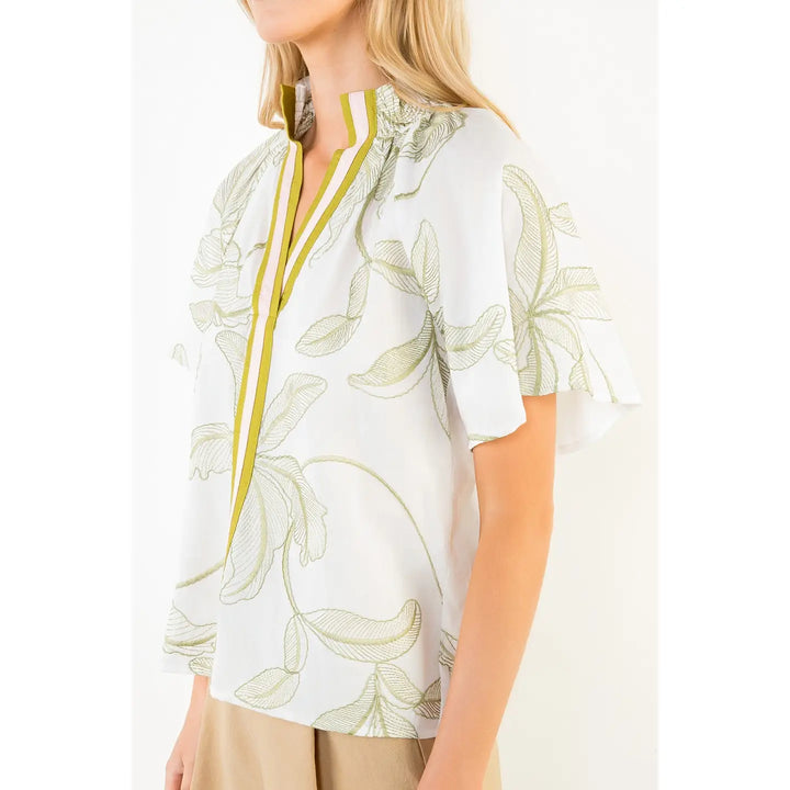 LEAF FLUTTER SLEEVE TOP