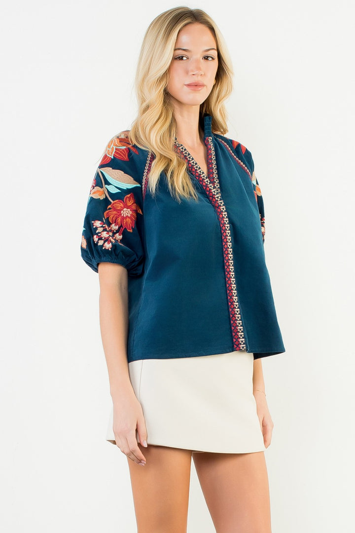 FLORAL EMBROIDERED PUFF SLEEVES V-NECK TOP