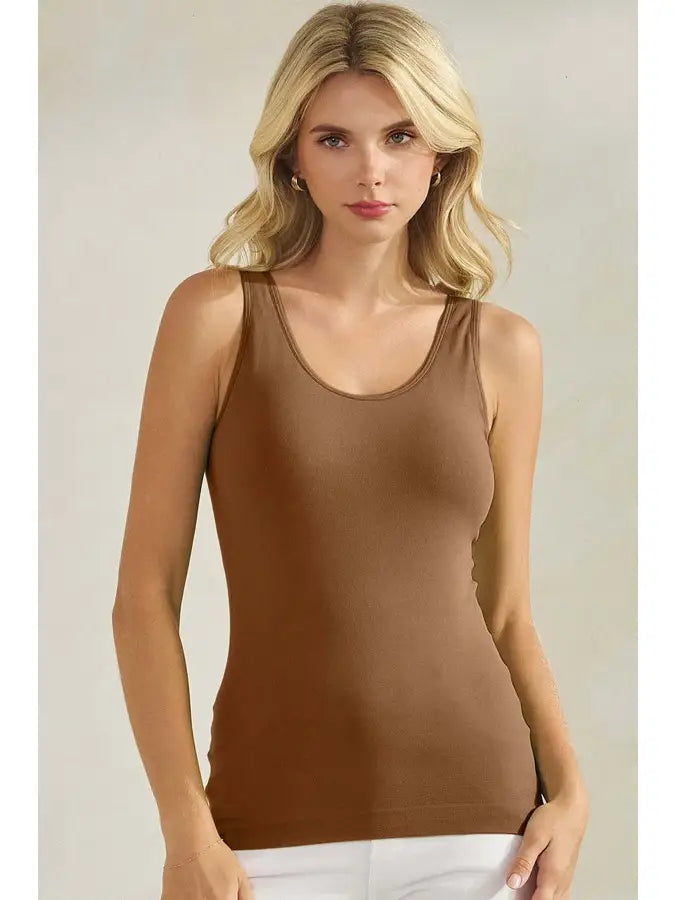 WOMENS REVERSIBLE SEAMLESS TANK WITH BUILT IN BRA