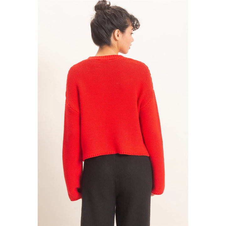 TEXTURED KNIT CREW NECK SWEATER