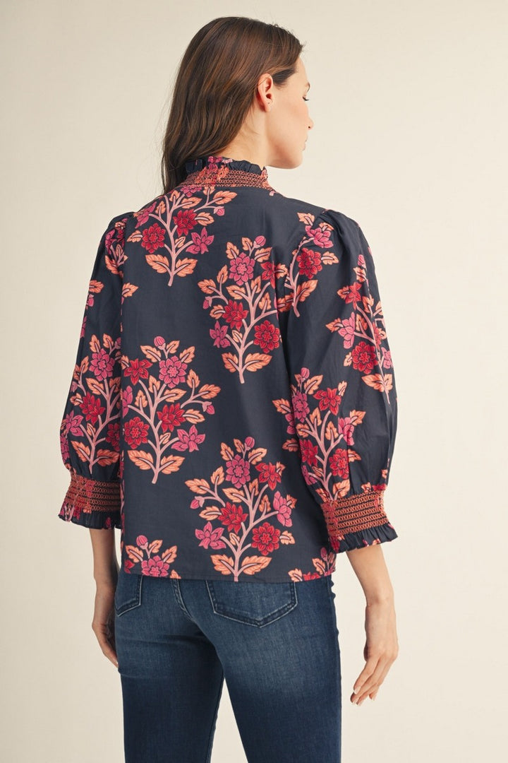 EMBROIDERED SMOCKING DETAIL FLORAL TOP