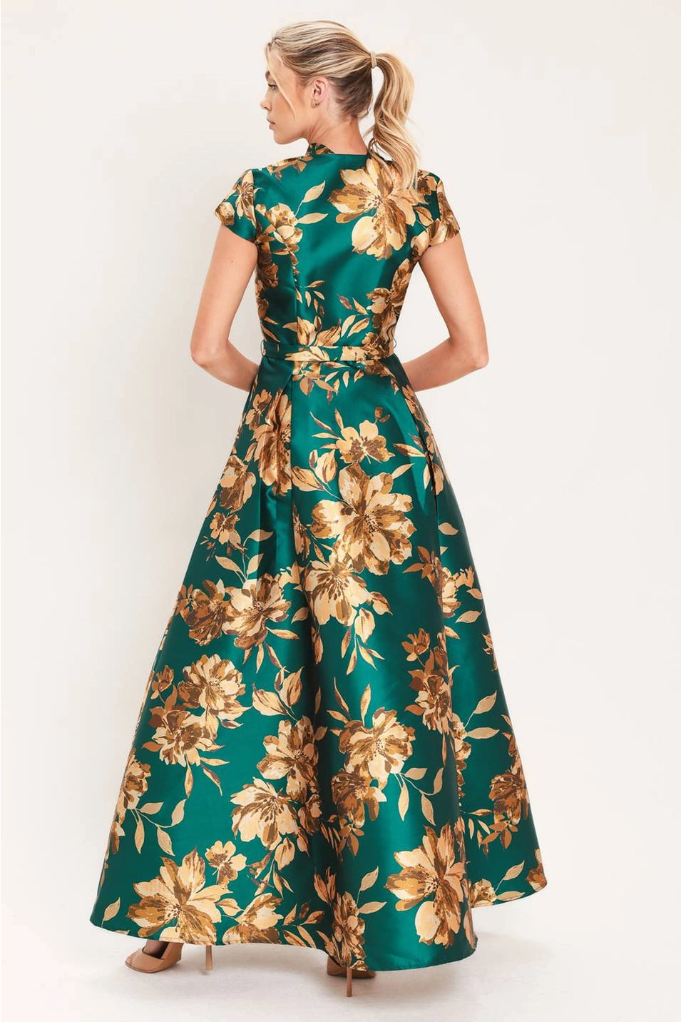 A PRINTED WOVEN MAXI DRESS