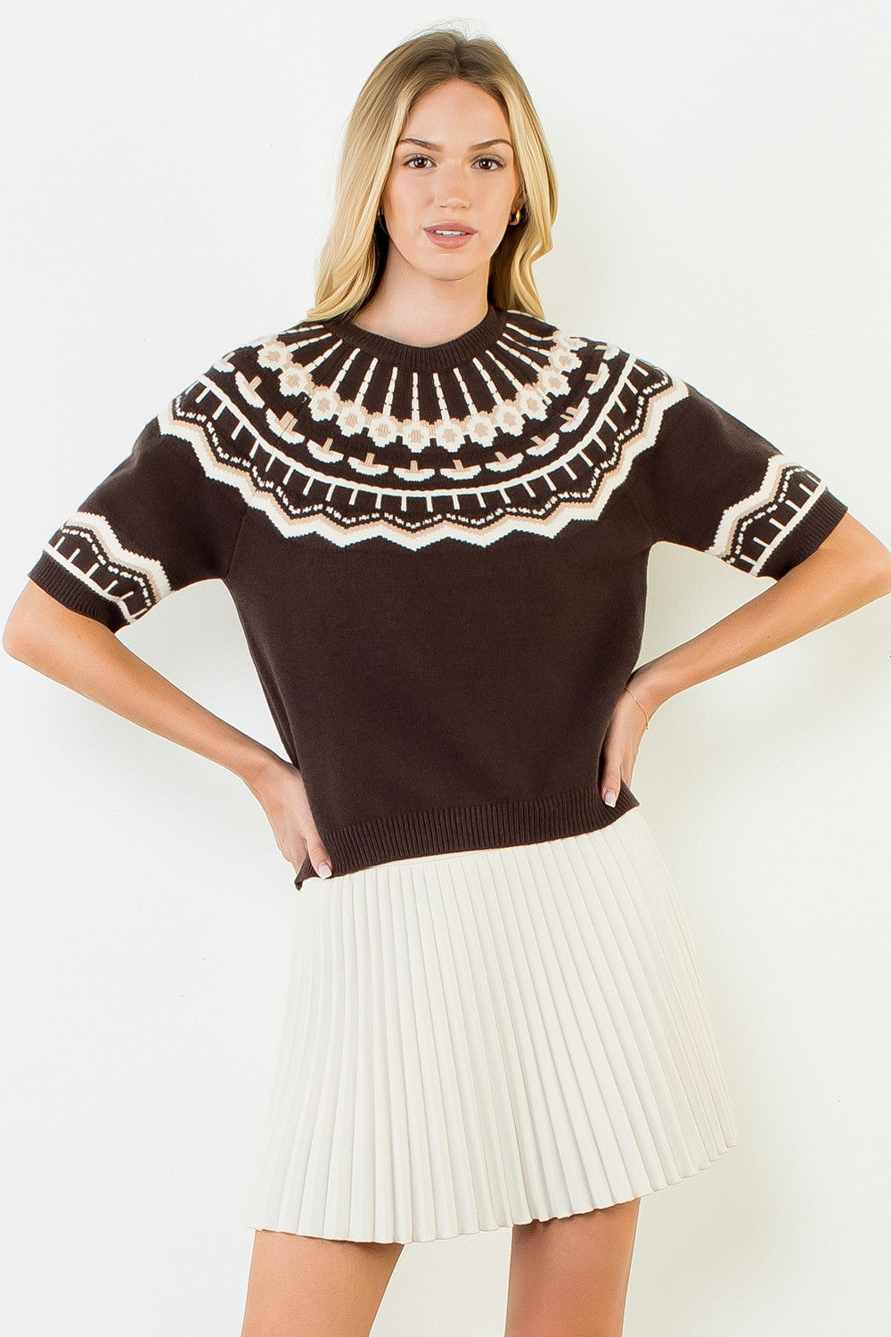SHORT SLEEVE PATTERN SWEATER
