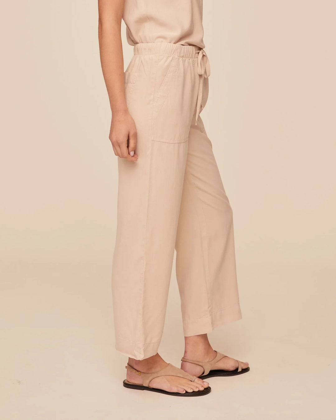 EASY POCKET WIDE LEG CROP
