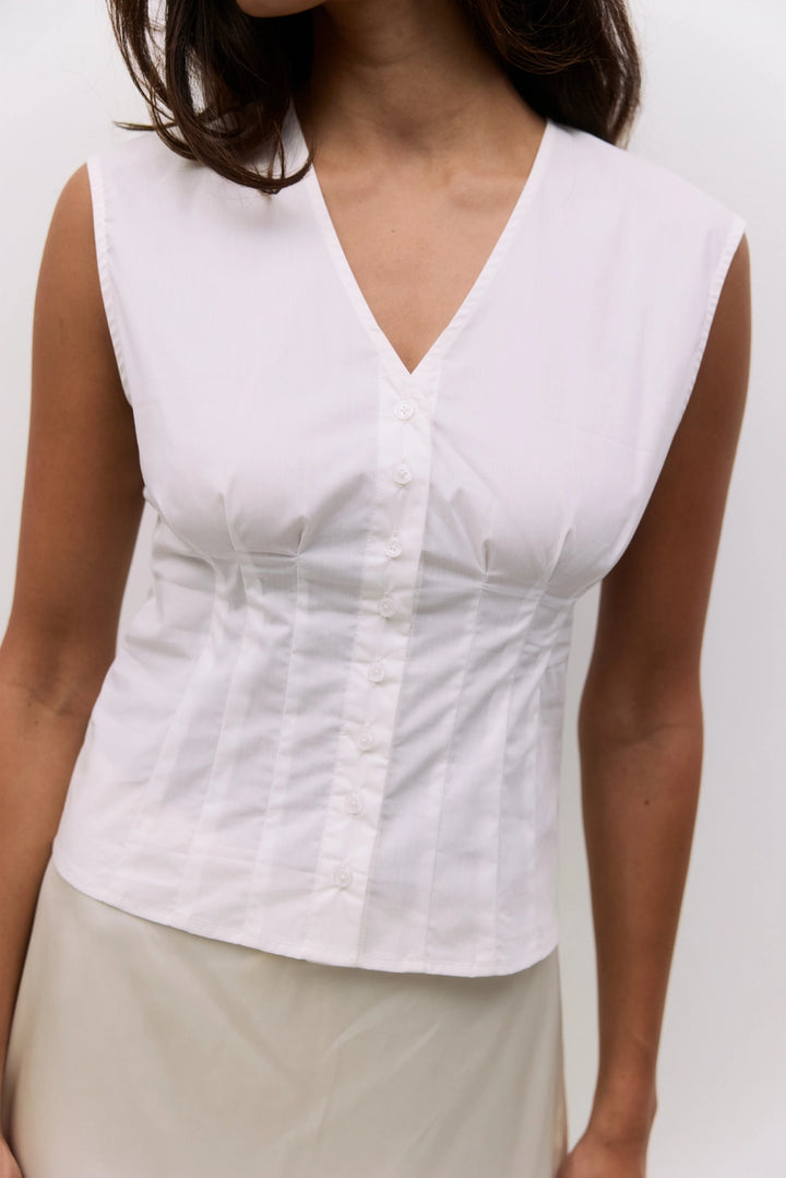 THE VICKY TOP