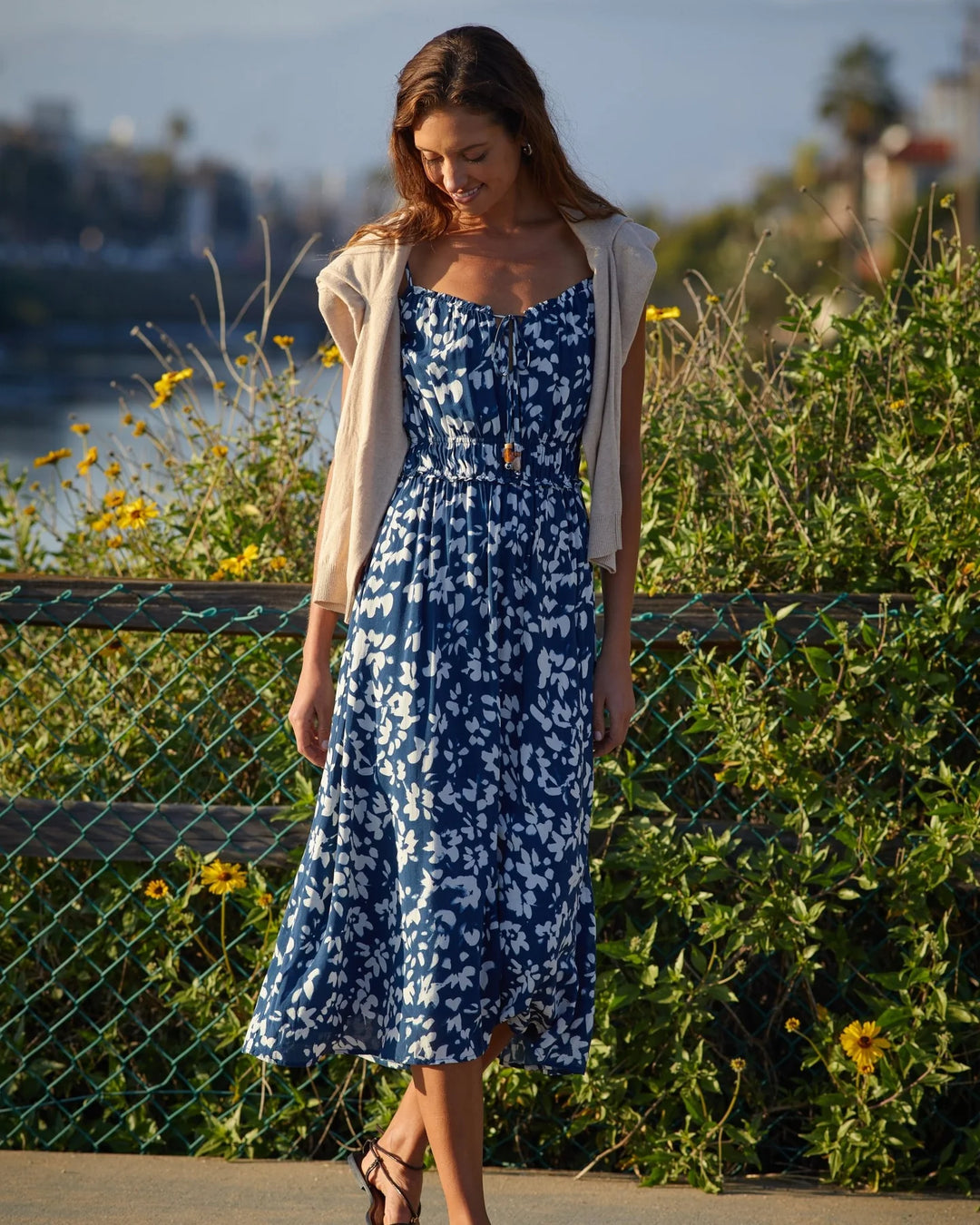 ELASTIC WAIST MIDI DRESS - INDIGO BLOOM PRINT A / Medium / B6245-K37-304 ELASTIC WAIST MIDI DRESS - INDIGO BLOOM PRINT A / Medium / B6245-K37-304
