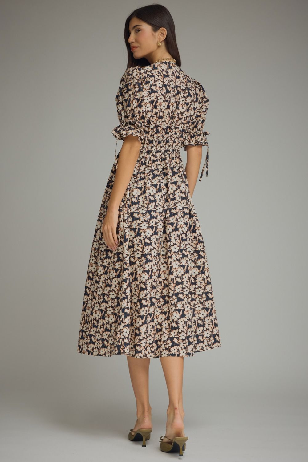 FLORAL PRINT SHORT PUFF SLEEVE MIDI DRESS