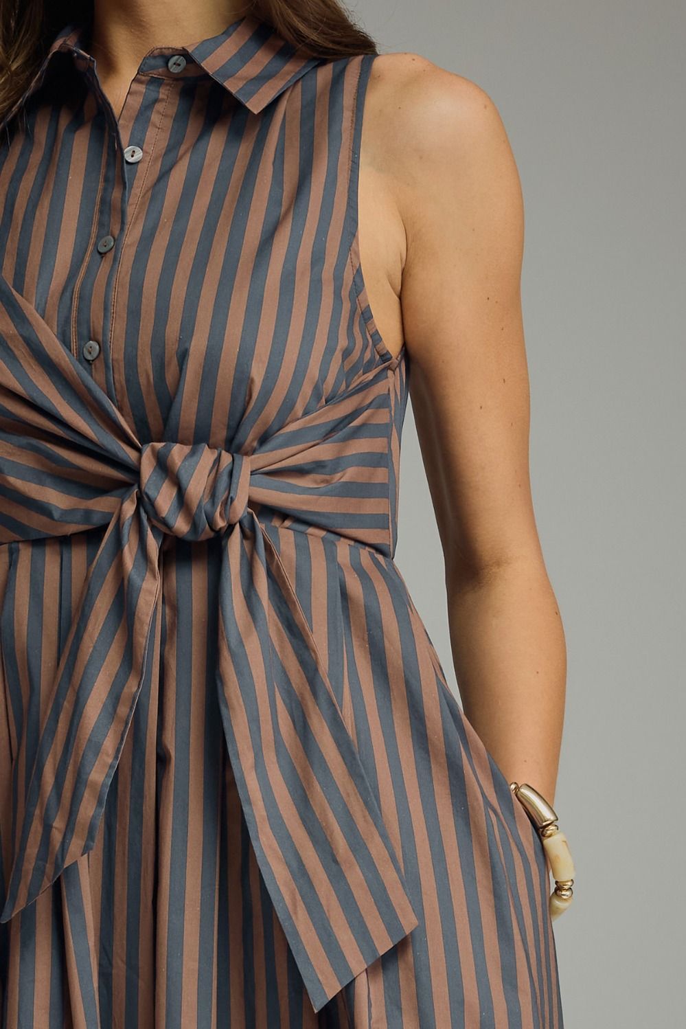 STRIPED COLLARED SLEEVELESS MIDI DRESS
