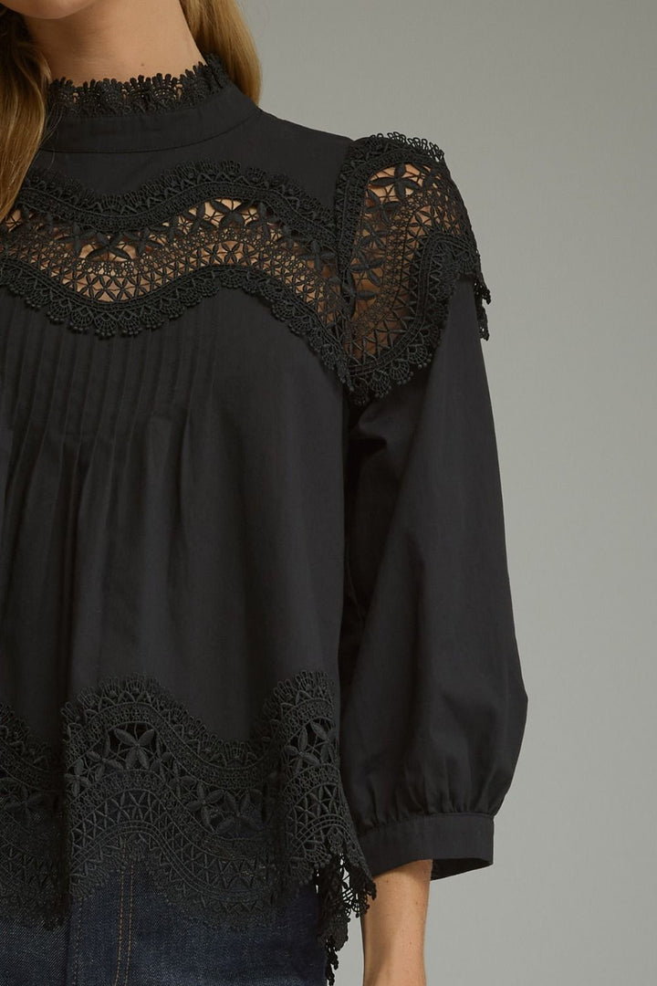 SOLID 3/4 SLEEVE TOP
