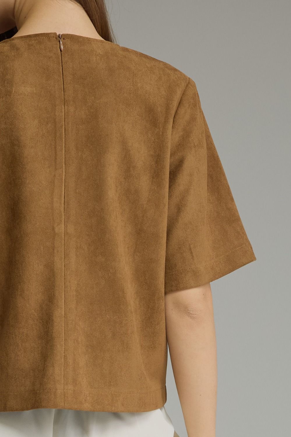 SOLID SHORT SLEEVE TOP