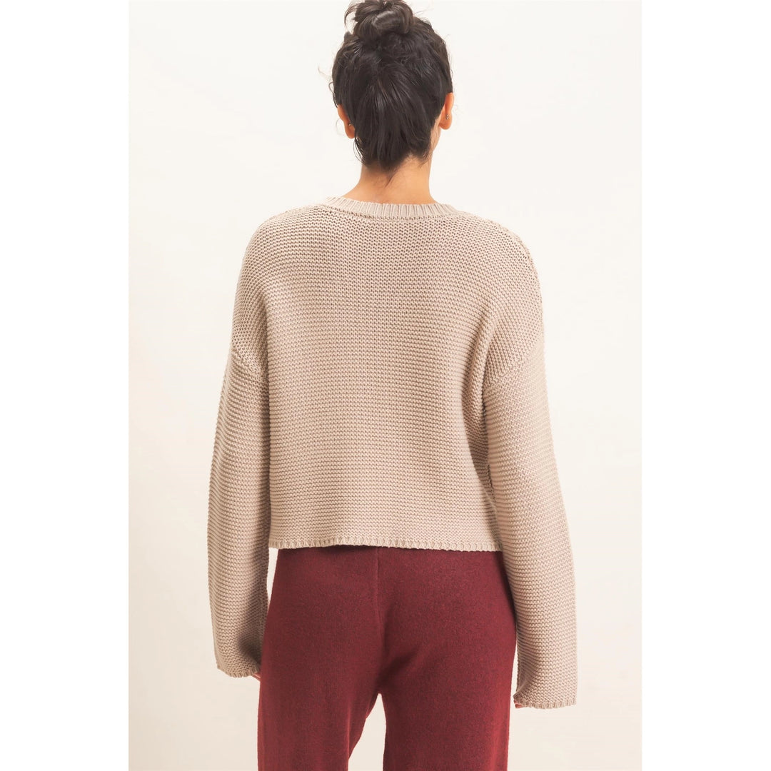 TEXTURED KNIT CREW NECK SWEATER