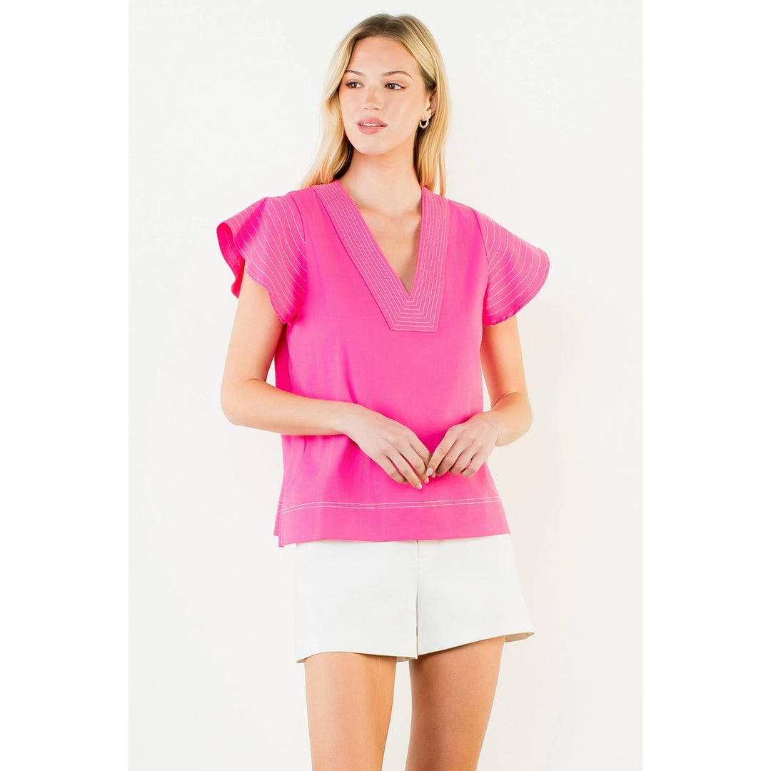 STITCHED V-NECK TOP