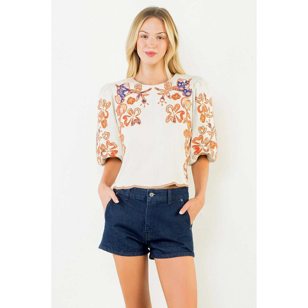 FLORAL EMBROIDERED PUFF SLEEVE TOP
