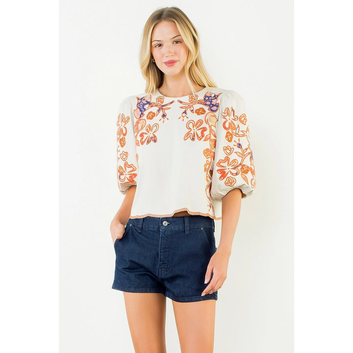 FLORAL EMBROIDERED PUFF SLEEVE TOP