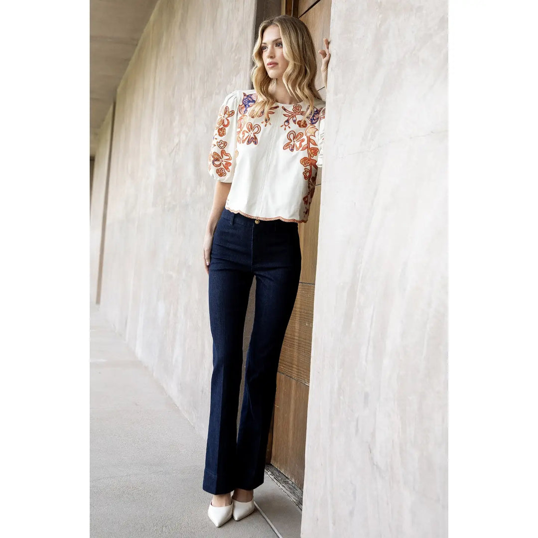 FLORAL EMBROIDERED PUFF SLEEVE TOP