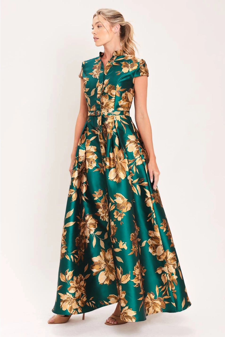 A PRINTED WOVEN MAXI DRESS