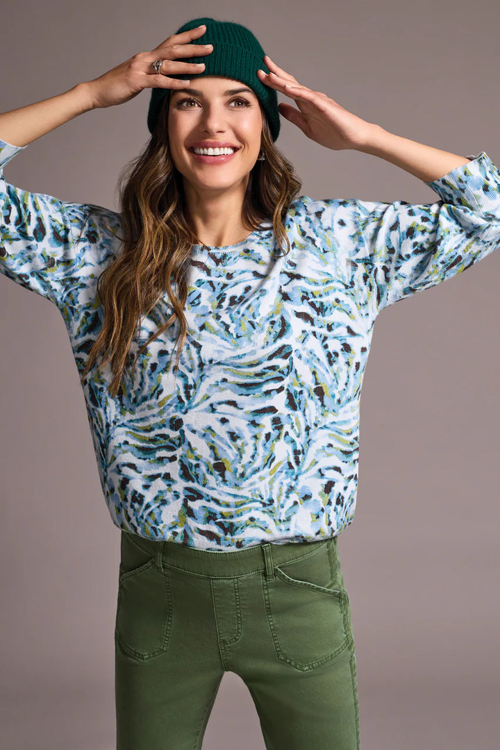 SOFT YARN THREE-QUARTER SLEEVE CREWNECK SWEATER