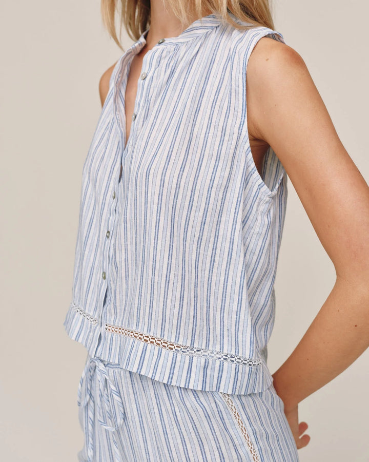 SLEEVELESS BUTTON FRONT