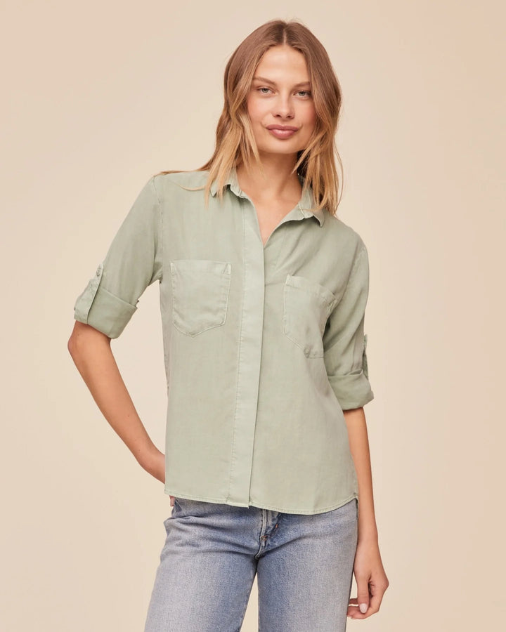 SPLIT BACK BUTTON DOWN