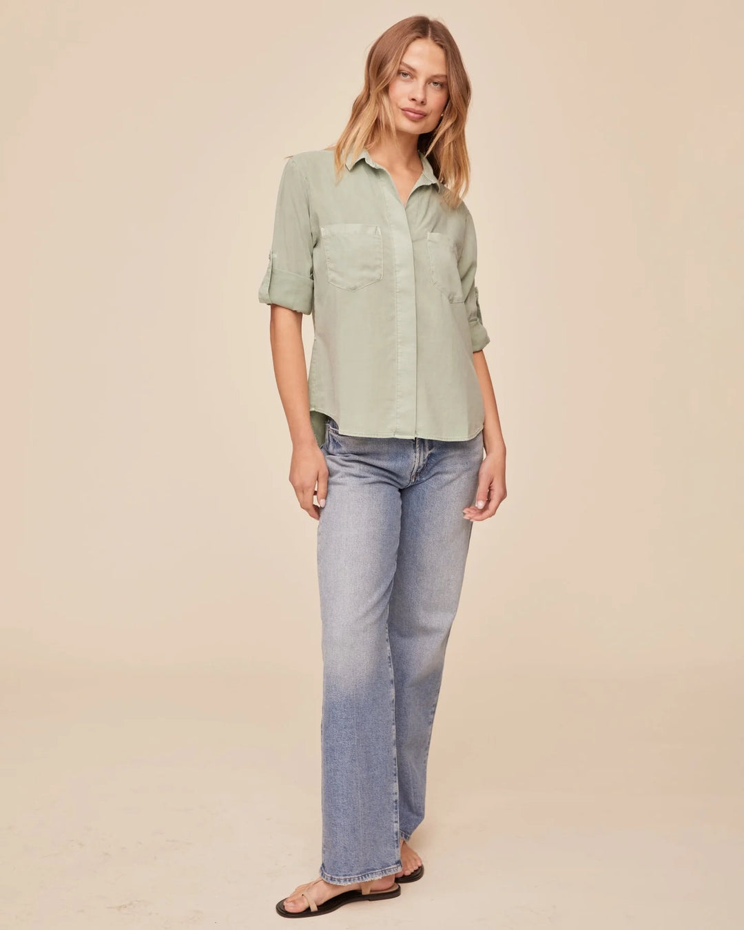 SPLIT BACK BUTTON DOWN