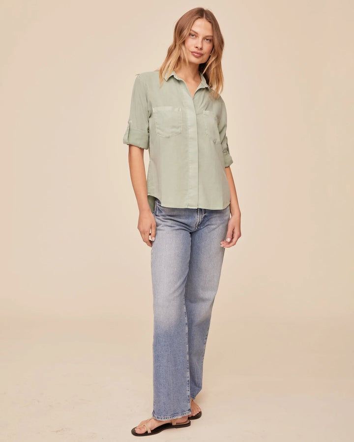 SPLIT BACK BUTTON DOWN