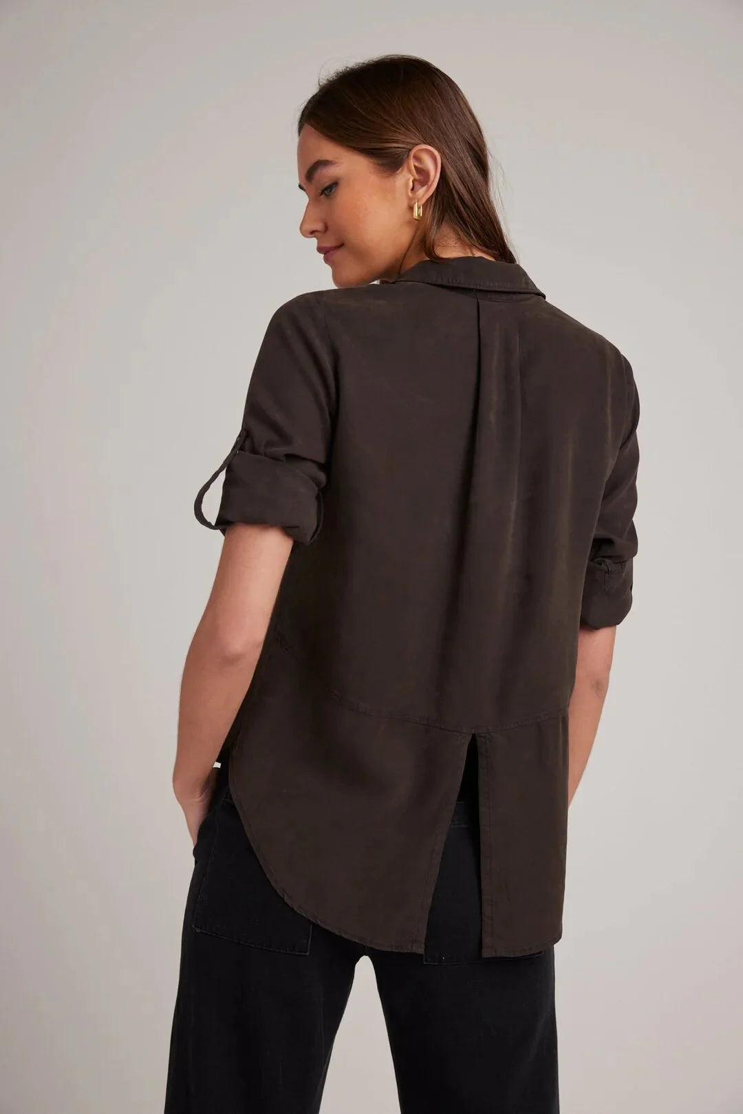 SPLIT BACK BUTTON DOWN