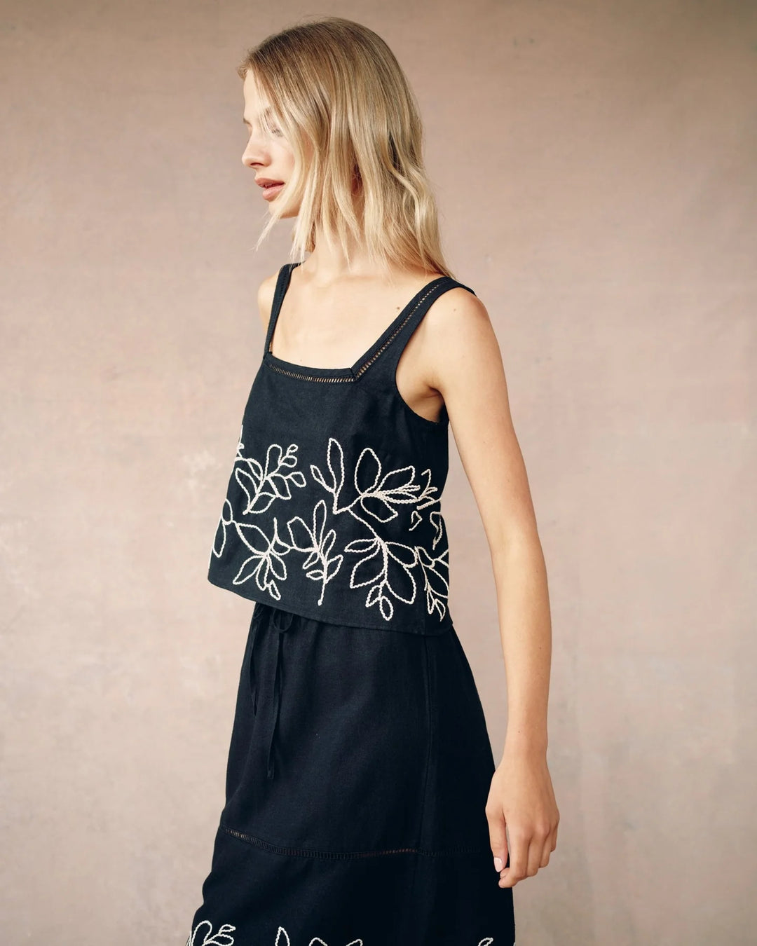 SQUARE NECK LADDER TRIM TOP