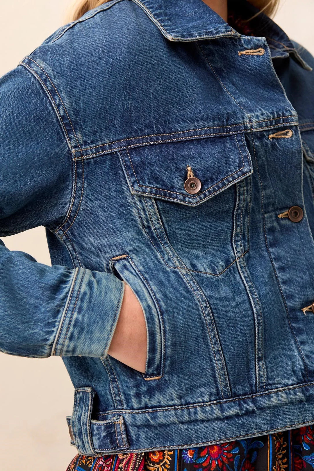 CASUAL CROPPED DENIM JACKET