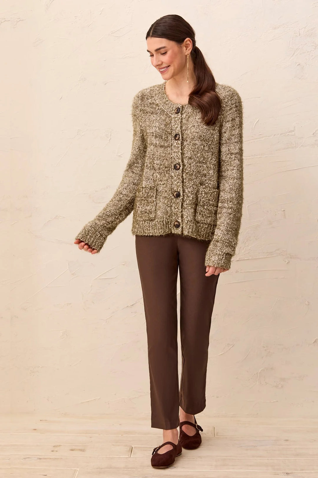 CREW NECK SWEATER CARDIGAN WITH POCKETS