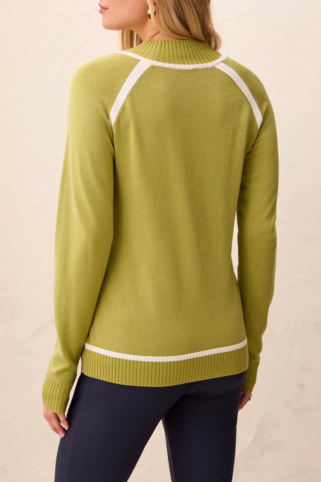 LONG SLEEVE MOCK NECK SWEATER