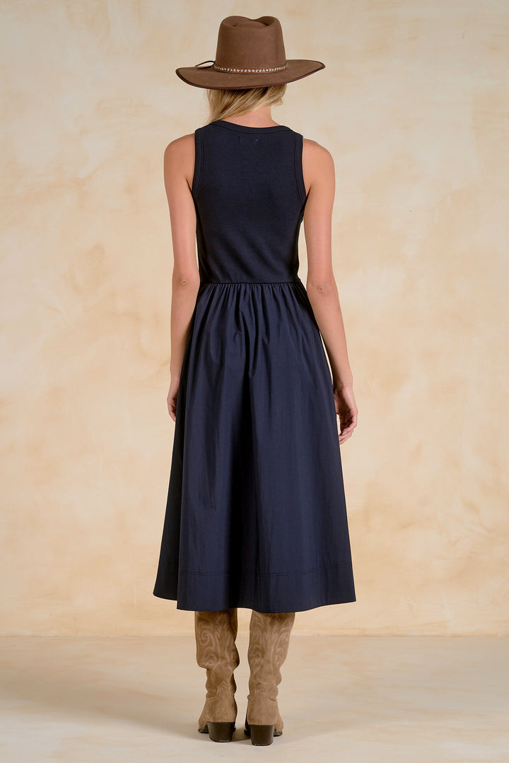 SLEEVELESS DRESS