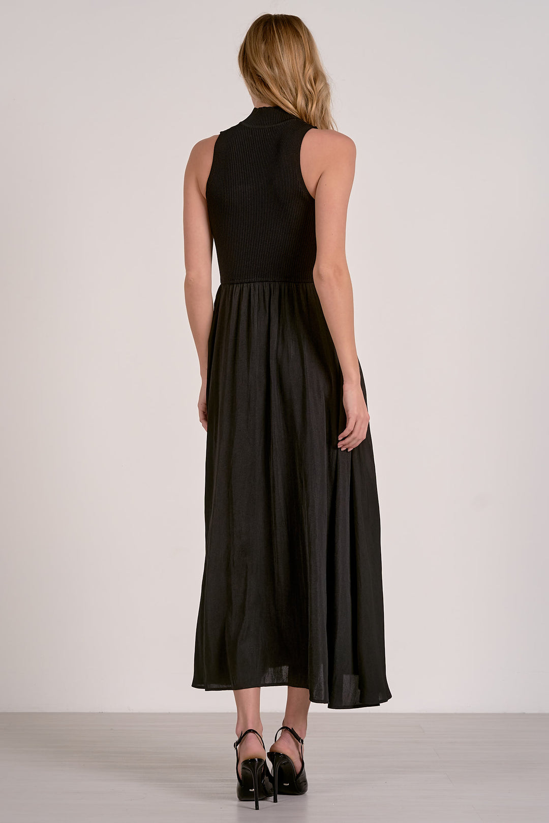 MOCK NECK SLEEVELESS MAXI DRESS