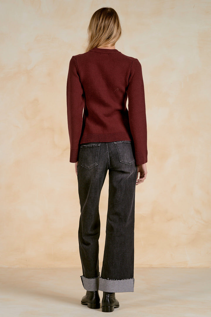 CREW NECK FLAIR SWEATER