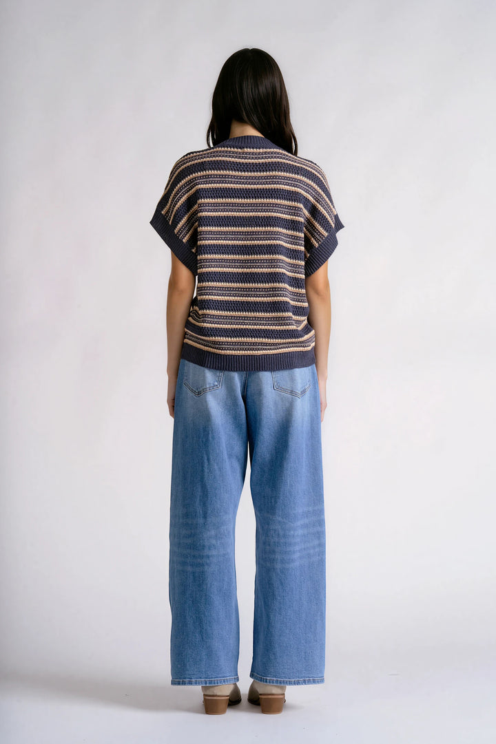 SHORT SLEEVE CREWNECK SWEATER