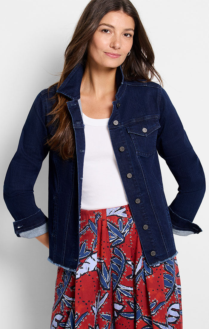 ESSENTIAL DENIM JACKET